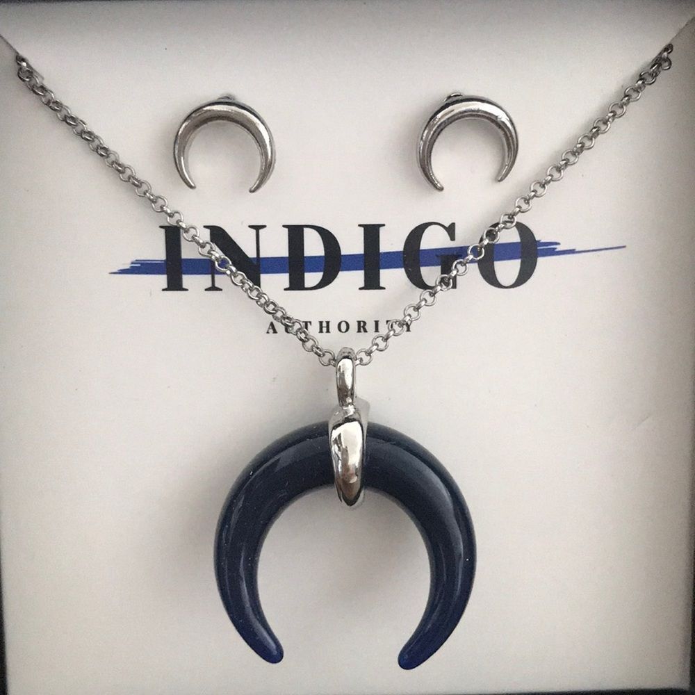 Crescent Horn - Long Necklace & Earring Set - NEW!